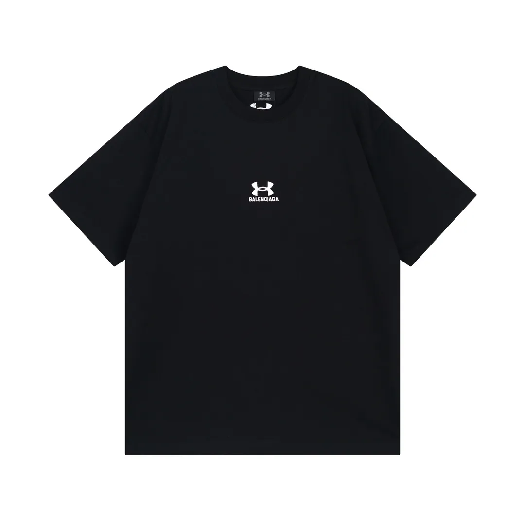 【 . Quality】BALENCI*GA/ Under Armour T # SS 24 New Arrival。 ， 。 。 ZP 。 260 ， . ， 。 。Classic LOGO ， ， ， 。 . 。 OS . Same Style ：BL 223372 ：Black，Red， Size：XS S M L